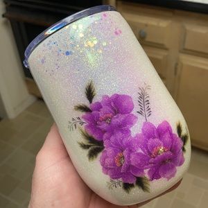 Color changing cup WHITE to PURPLE in the sun..